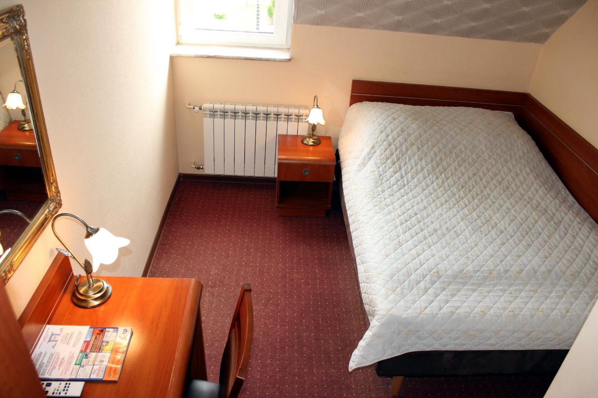 Willa Park Ostrowiec Świętokrzyski 部屋 写真